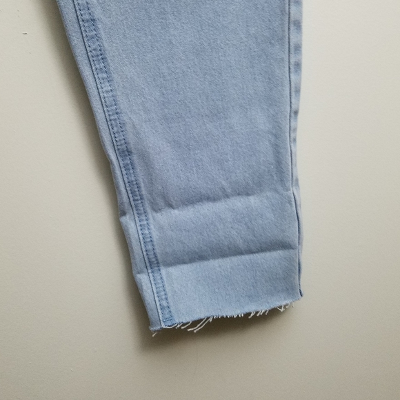 Missguided Mom Jeans - Picture 7 of 11